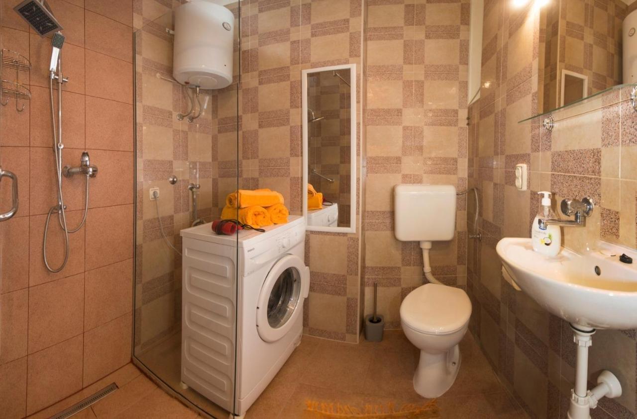 Zdrav - With Big Terrace Apartment *